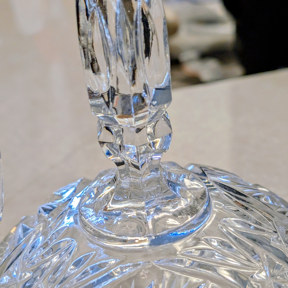 Elegant Crystal Decorative Bowl - Picture 5 of 14